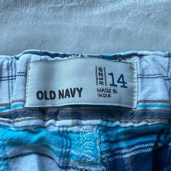 Old Navy Plaid Shorts - Picture 3 of 7